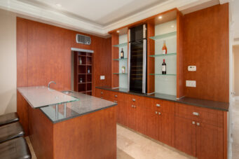 CUSTOM GORGEOUS HOME WITH PANORAMIC VIEW -- 2291 Orchard Ln, West Vancouver